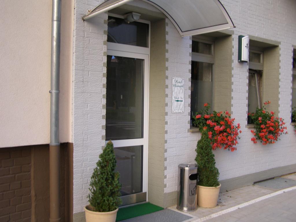 Hotel Monopol Hilden Exterior foto